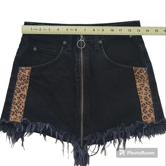 Carmar Beatrice Black Denim Grunge Zip Up Mini Skirt Leopard Trim Frayed Hem - Picture 9 of 12